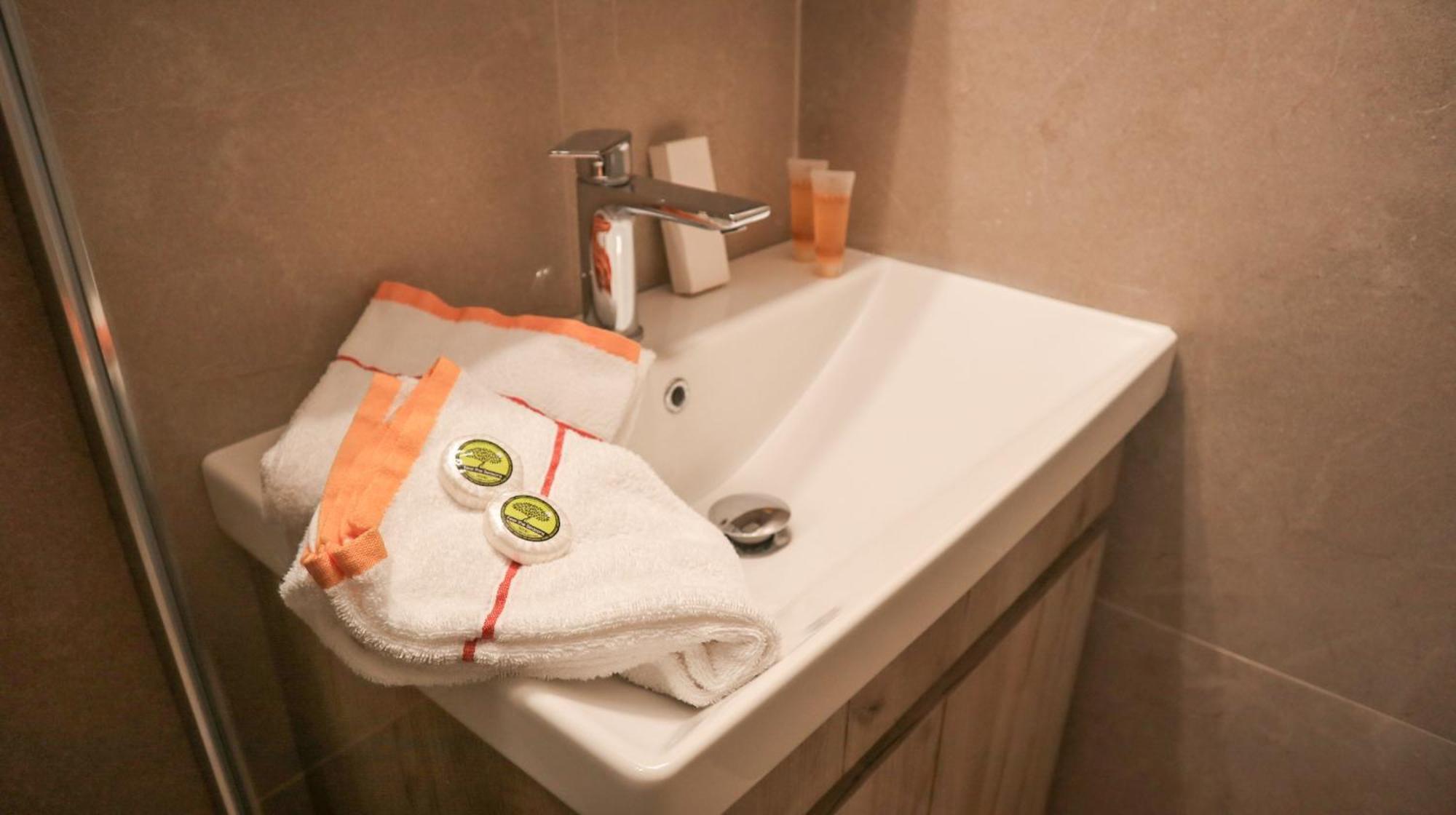 Zeus Apartment อิสตรอน ภายนอก รูปภาพ