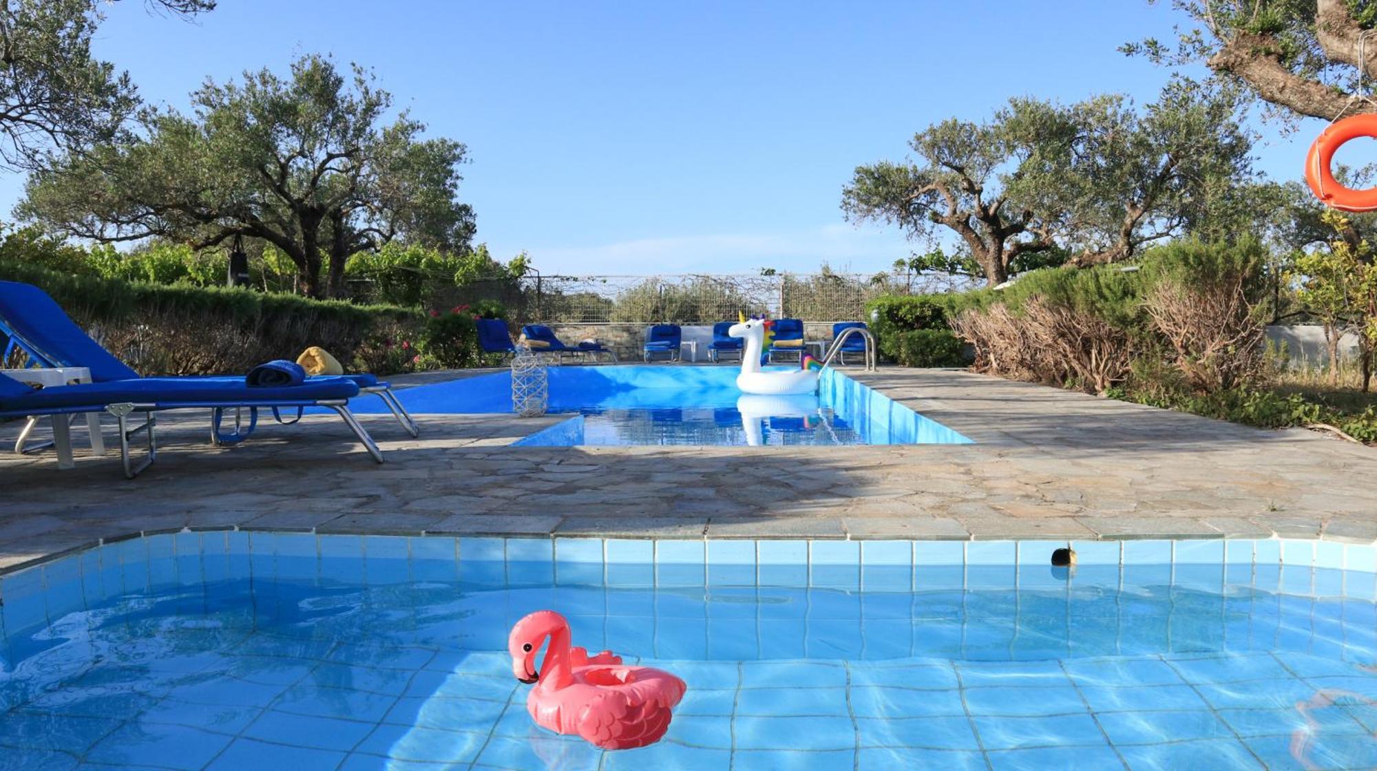 Zeus Apartment อิสตรอน ภายนอก รูปภาพ